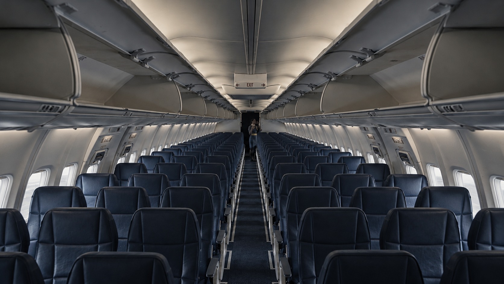 leere Sitze im Flugzeug